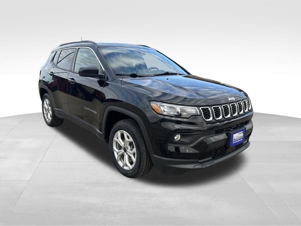 Used 2025 Jeep Compass Latitude w/ Sun & Sound Group image 39