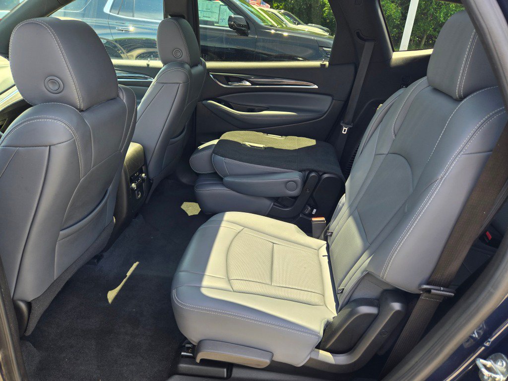 Certified 2023 Buick Enclave Essence w/ Experience Buick Package FWD image 19