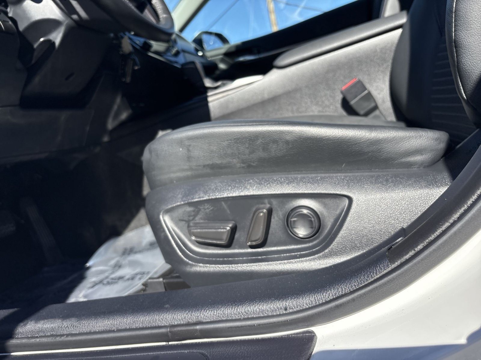 Used 2024 Toyota Camry SE FWD image 14