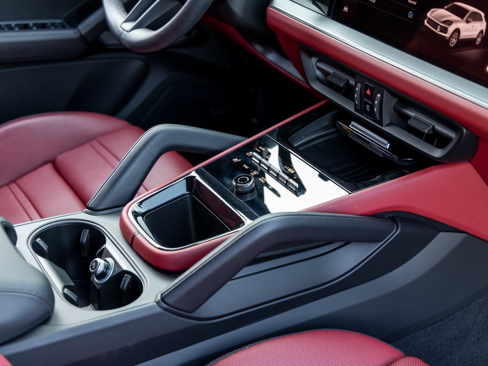 Certified 2025 Porsche Cayenne image 52