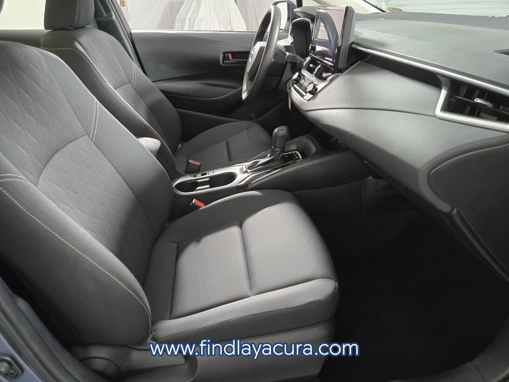 Used 2023 Toyota Corolla LE w/ Carpet Mat Package (TMS) FWD image 17