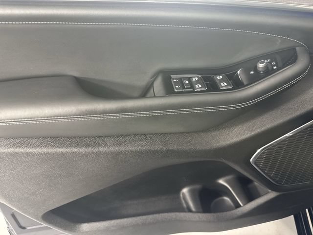 Used 2024 Jeep Grand Cherokee Overland w/ Adv Protech Group III AWD/4WD image 21