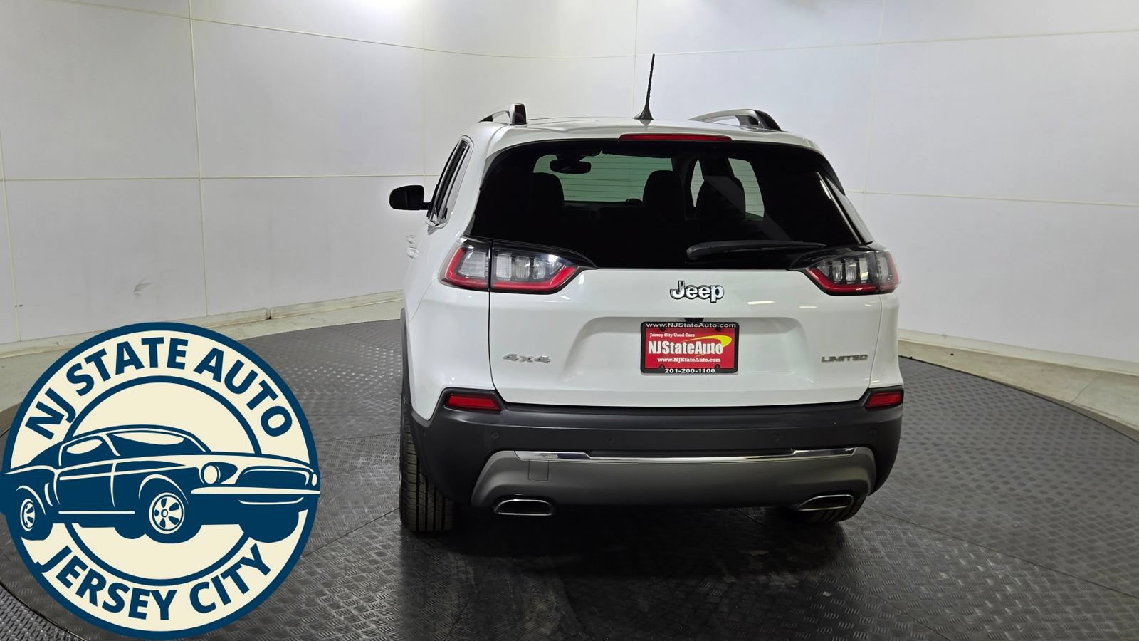 Used 2022 Jeep Cherokee Limited AWD/4WD image 6