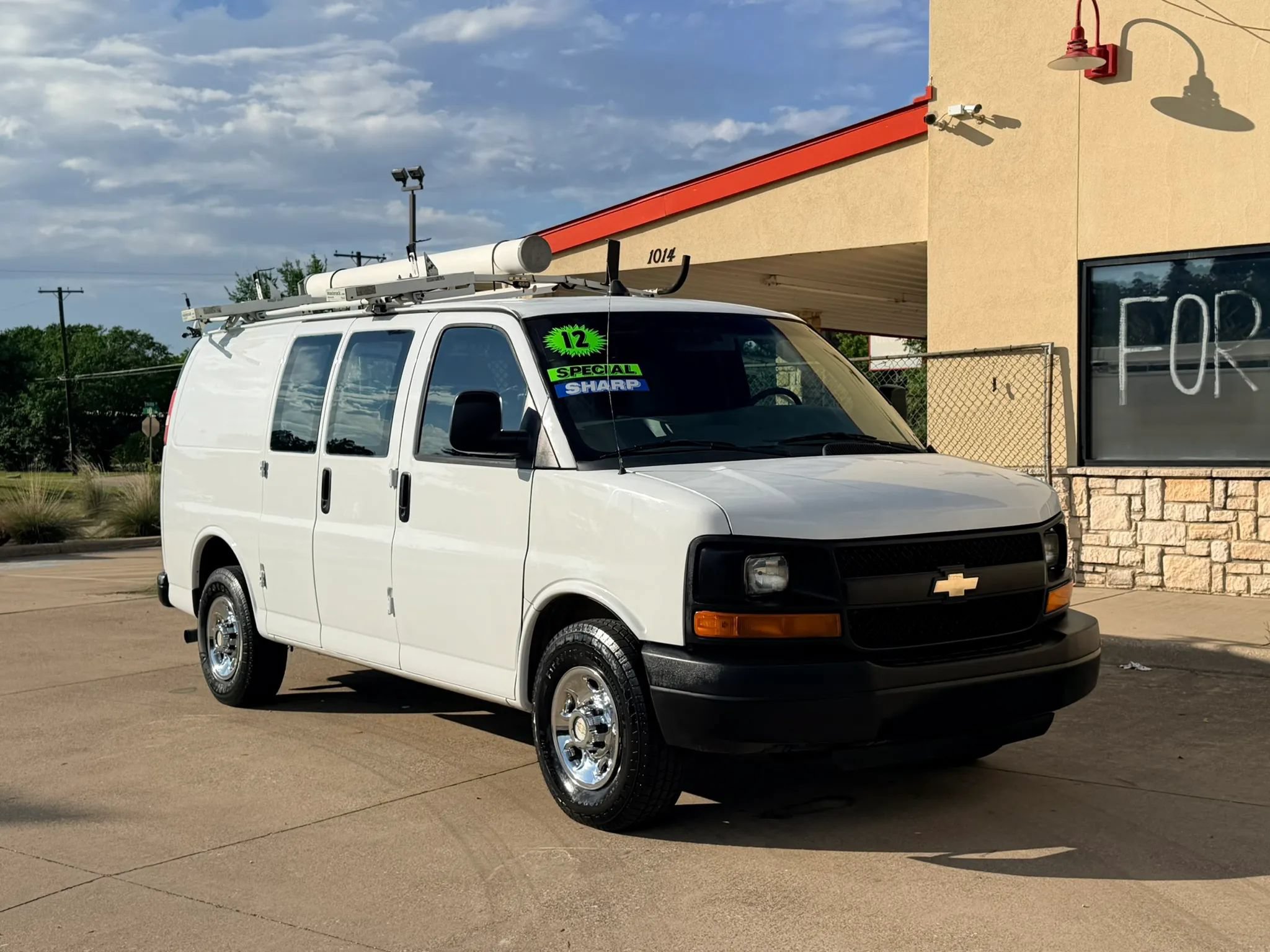 Used 2013 Chevrolet Express 2500 RWD image 7