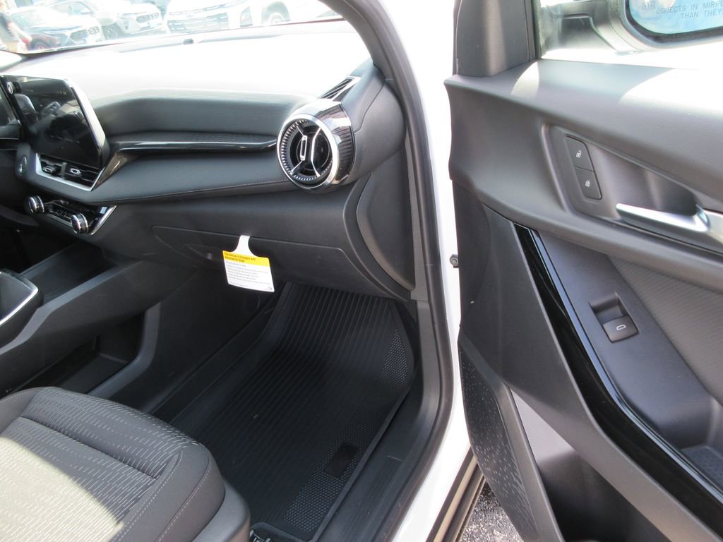 New 2026 Chevrolet Equinox LT w/ LPO, Floor Liner Package AWD/4WD image 18