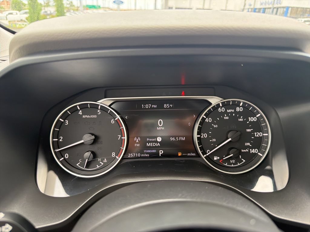 Used 2023 Nissan Rogue SL FWD image 17