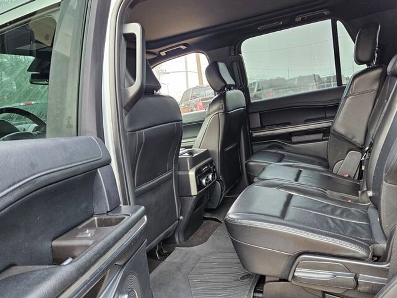 Used 2020 Ford Expedition XLT w/ Equipment Group 202A image 8