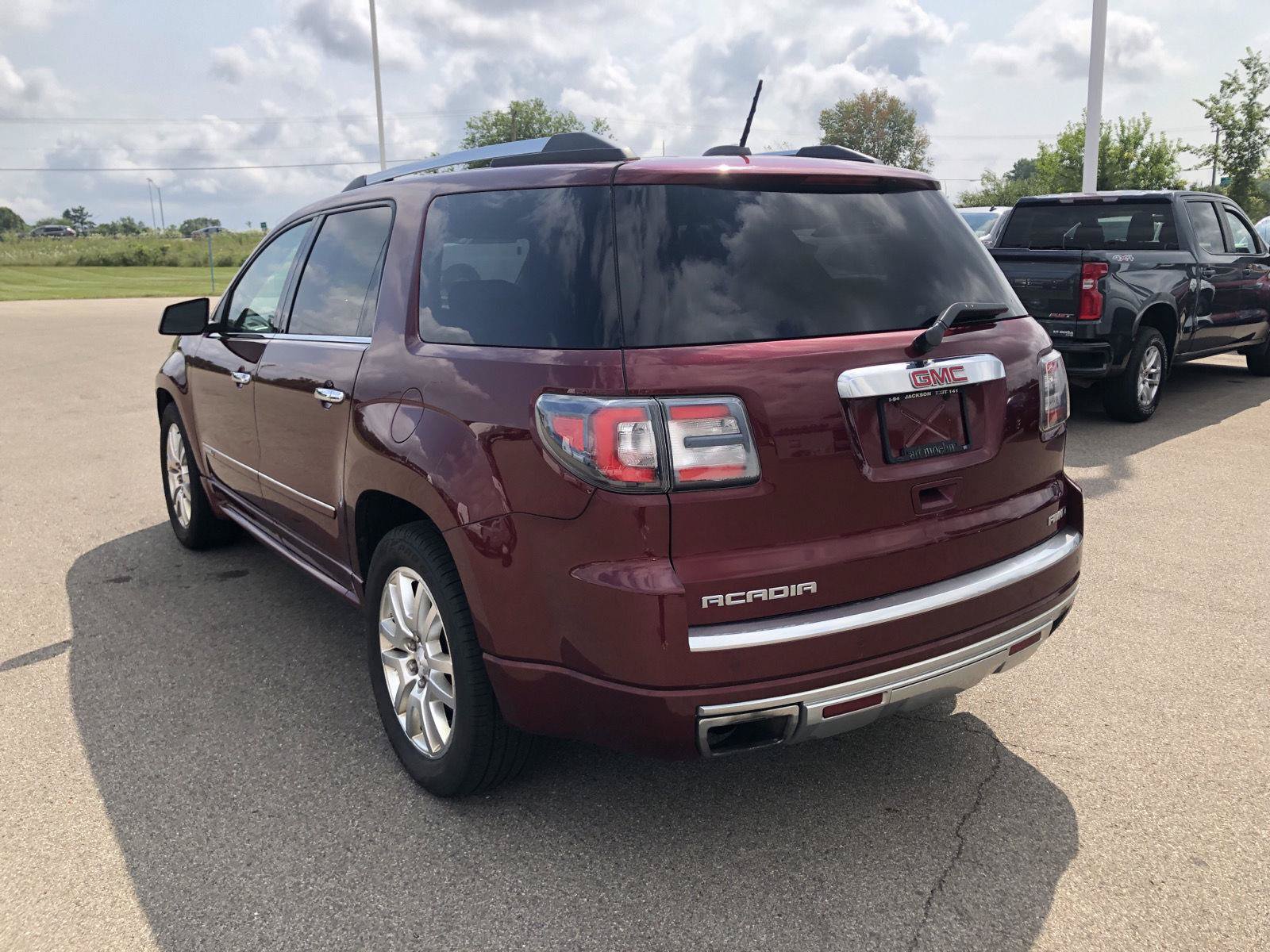 Used 2016 GMC Acadia Denali AWD/4WD image 4