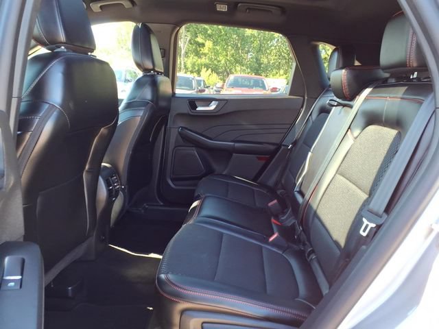 Certified 2024 Ford Escape ST-Line AWD/4WD image 9