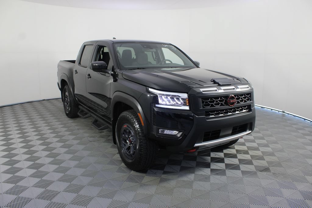 Used 2025 Nissan Frontier PRO-4X AWD/4WD image 24
