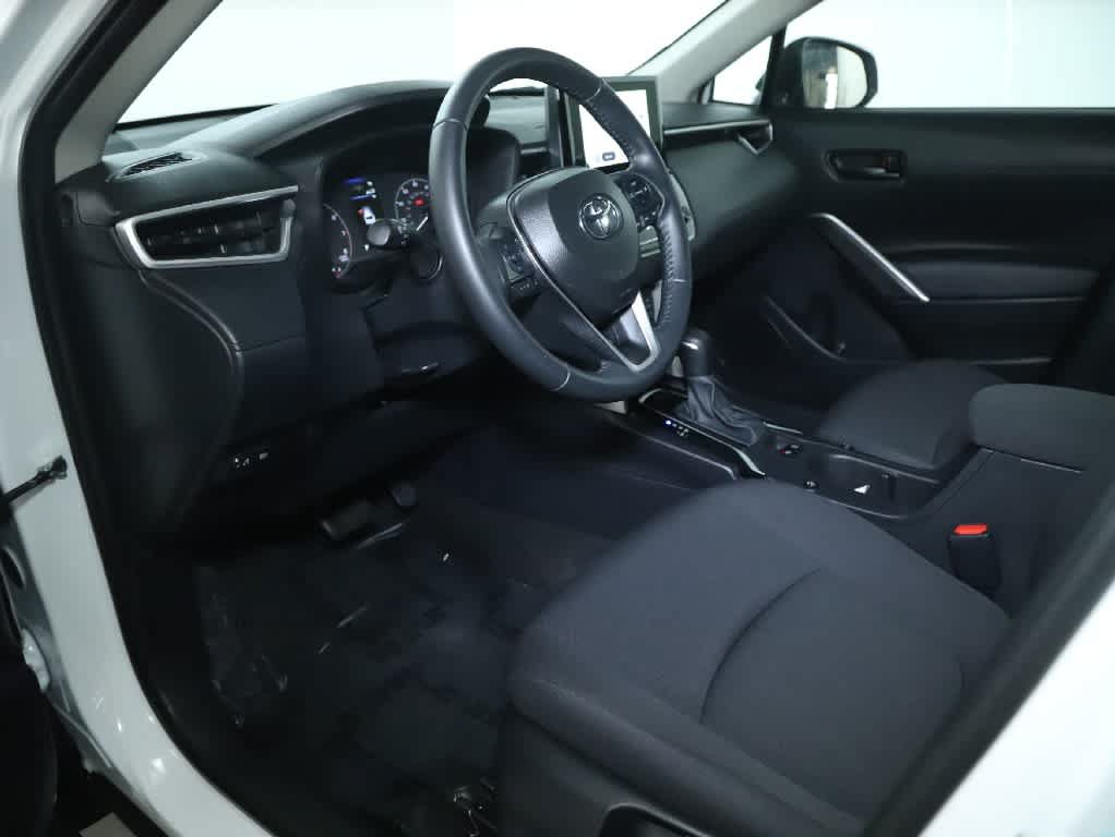 Certified 2024 Toyota Corolla Cross LE FWD image 17