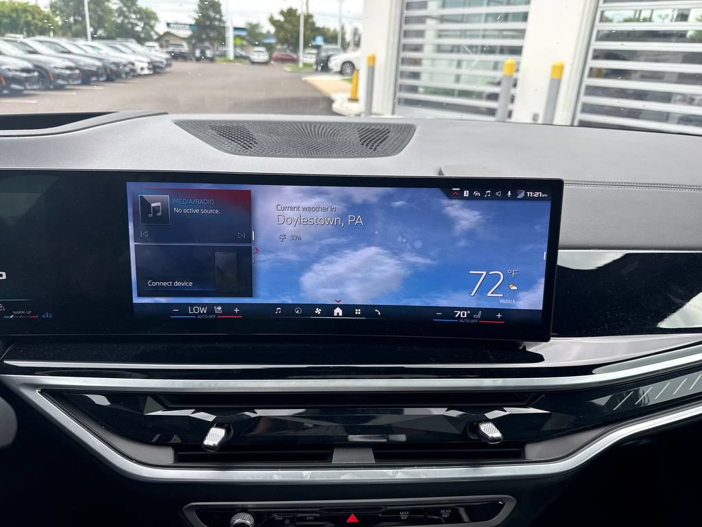 Certified 2025 BMW X7 M60i w/ Climate Comfort Package AWD/4WD image 16