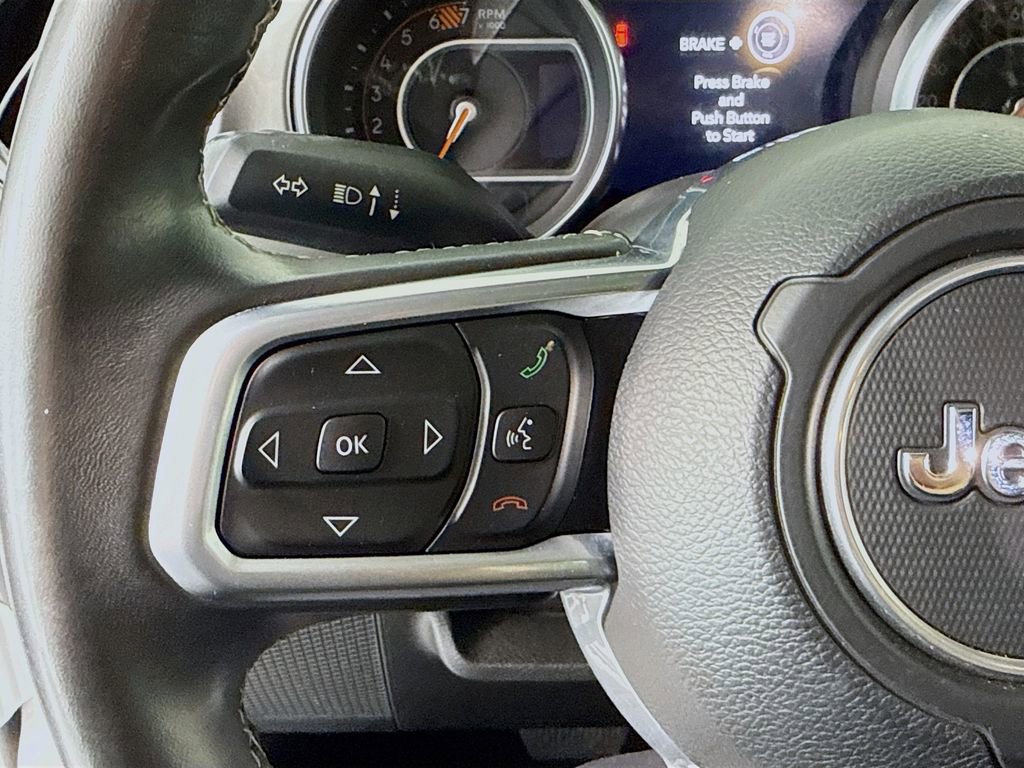 Used 2019 Jeep Wrangler Unlimited Sahara image 11