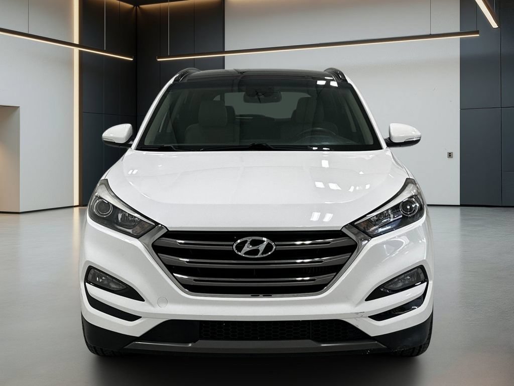 Used 2016 Hyundai Tucson Limited w/ Option Group 03 FWD image 9