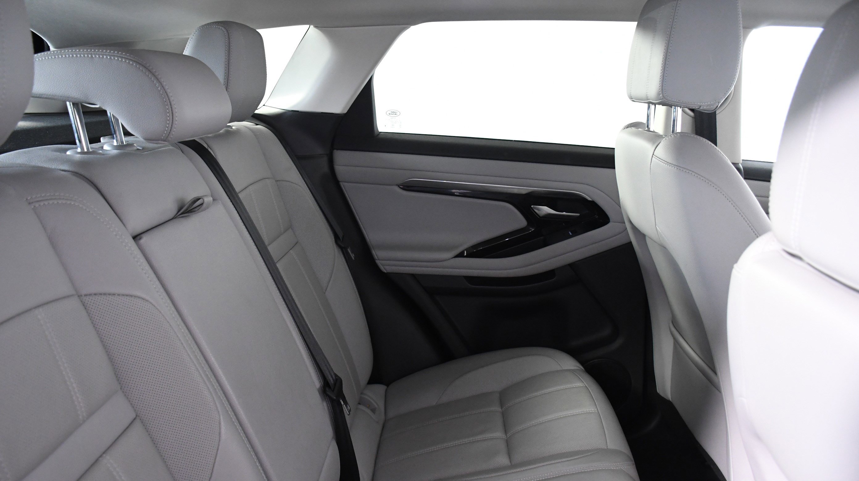 Used 2021 Land Rover Range Rover Evoque S image 24