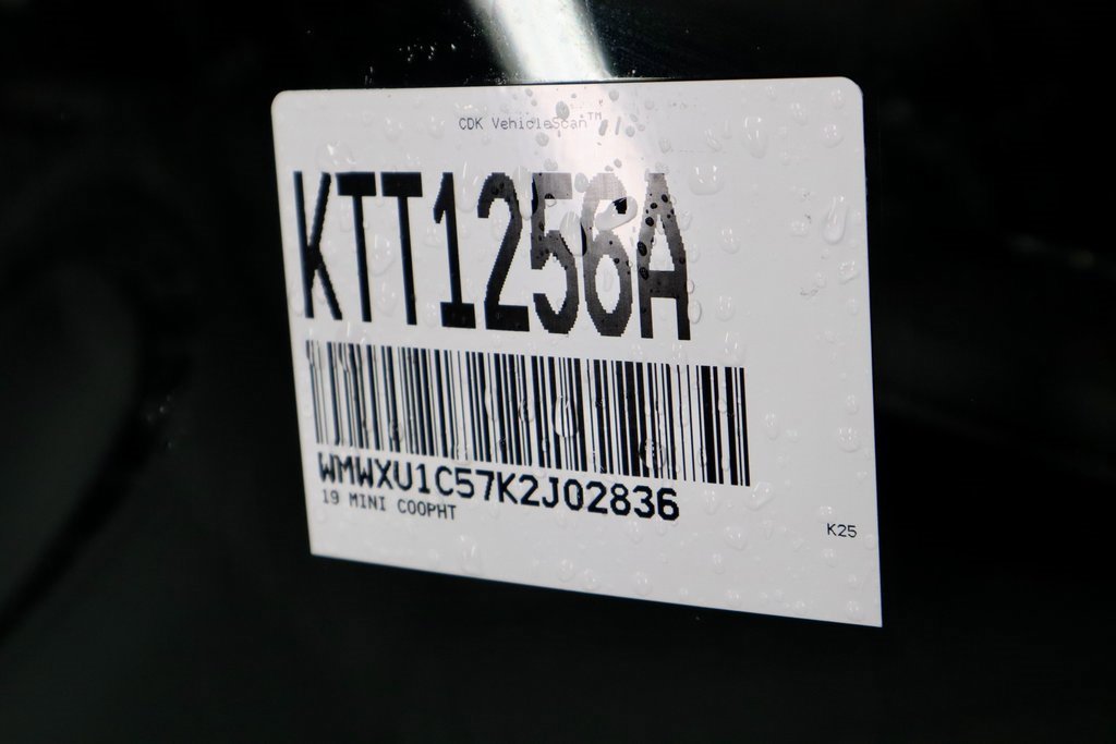 Used 2019 MINI Cooper 4-Door Hardtop w/ Signature Upholstery Package image 38