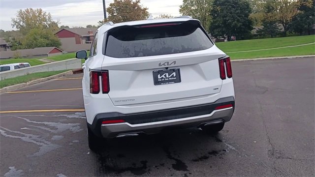 New 2026 Kia Sorento S image 9