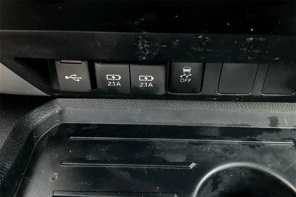Used 2021 Toyota Tundra SR5 w/ SR5 Leather Package image 33