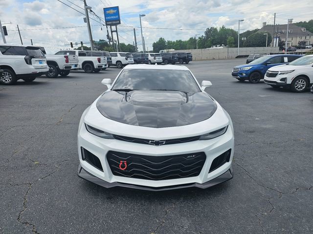 Used 2018 Chevrolet Camaro ZL1 RWD image 3
