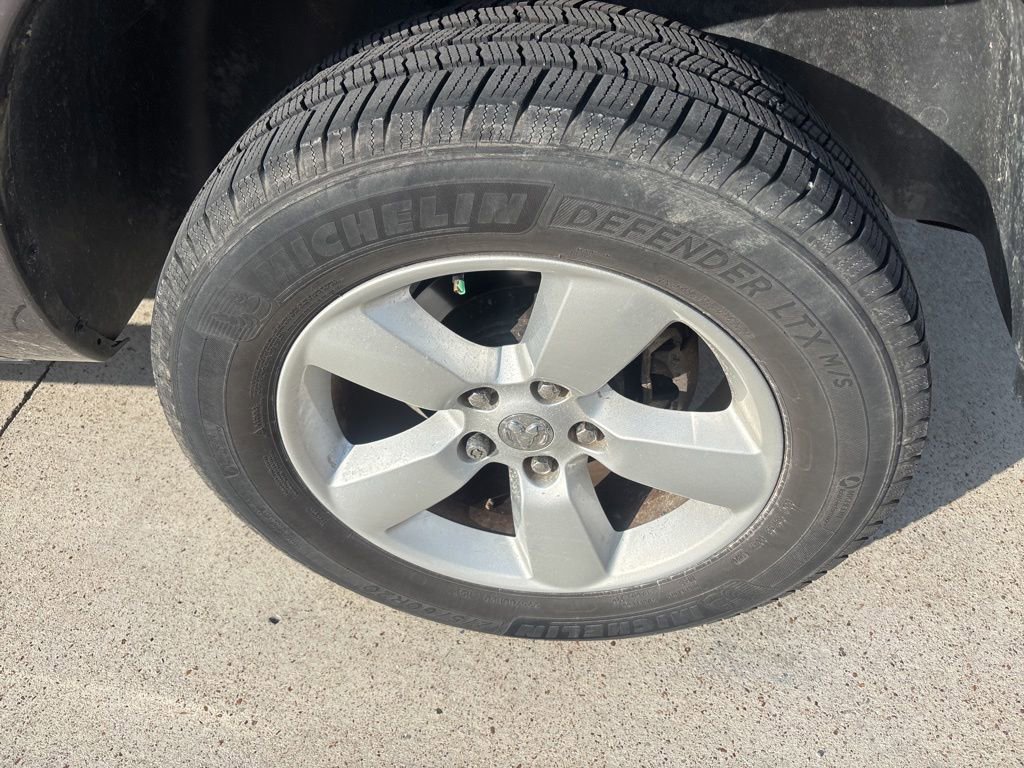 Used 2014 RAM 1500 Express RWD image 27