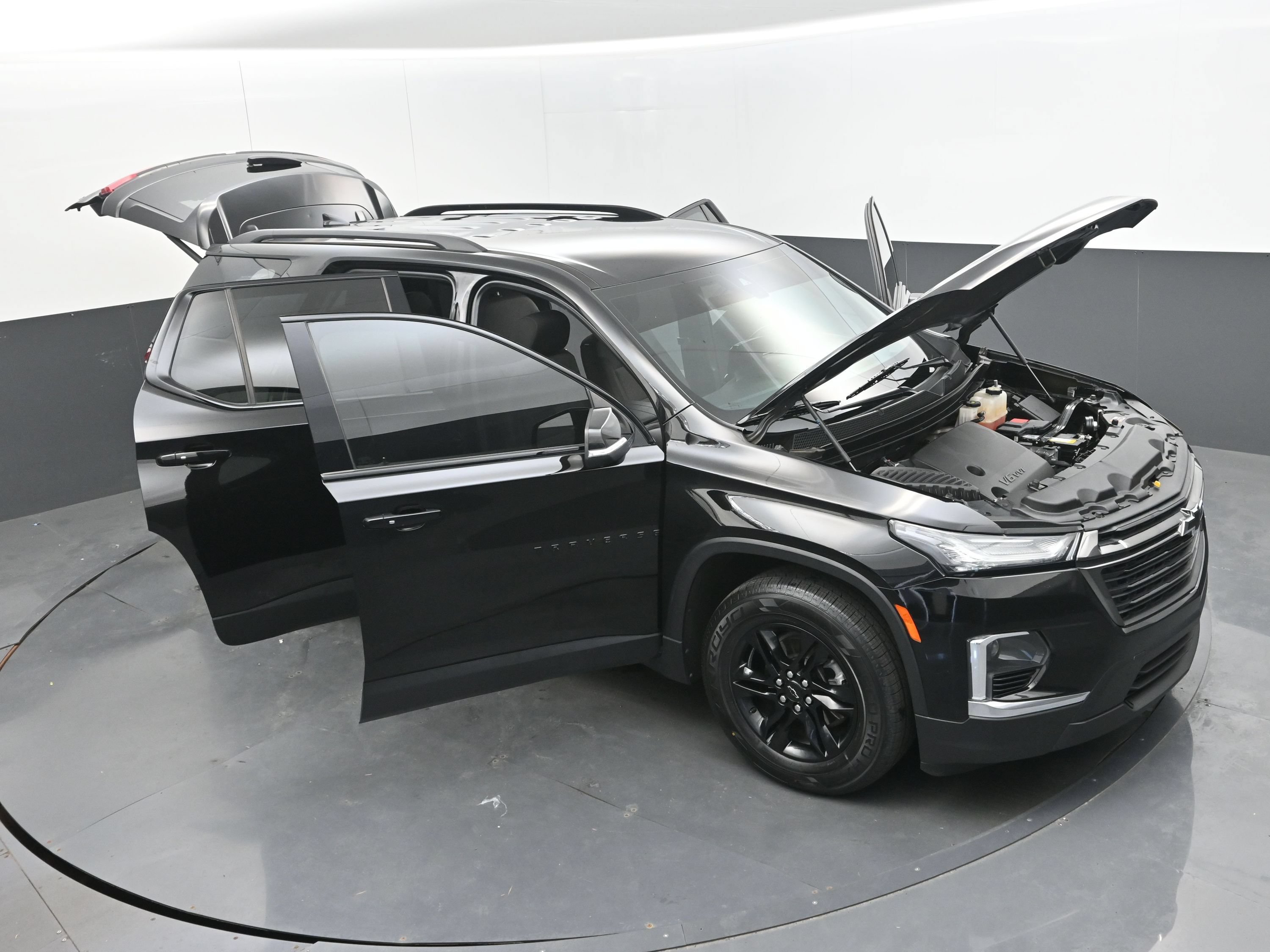 Used 2023 Chevrolet Traverse LT FWD image 45