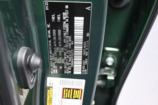 Used 2023 Toyota Highlander Limited FWD image 18