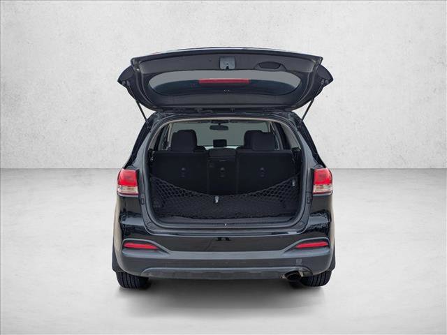 Used 2017 Kia Sorento L image 5