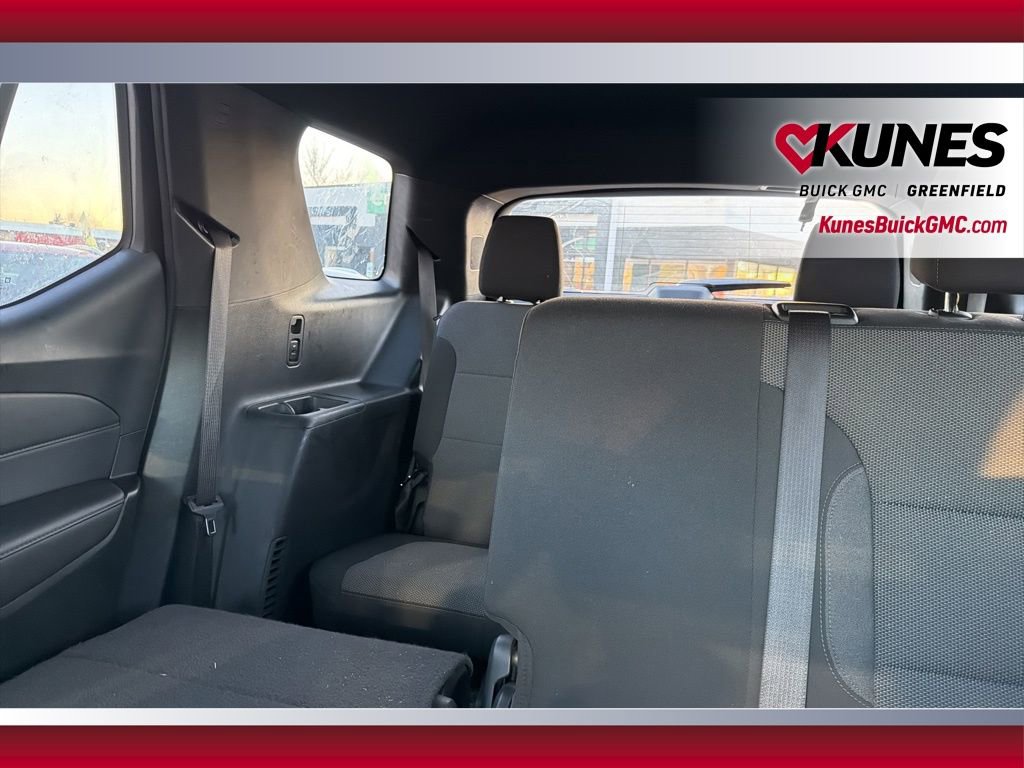 Used 2023 Chevrolet Traverse LT image 17