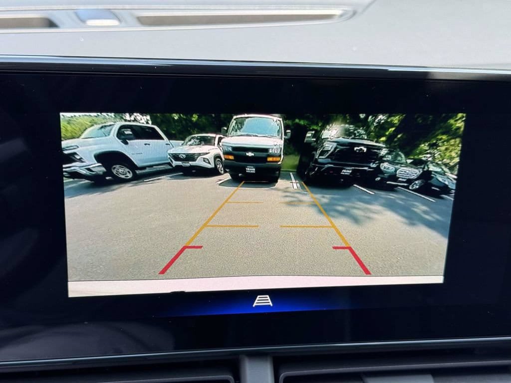 New 2026 Chevrolet Trax LT w/ Driver Confidence Package FWD image 5