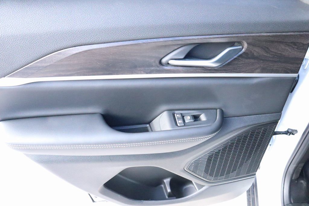 New 2025 Jeep Grand Cherokee Limited image 19