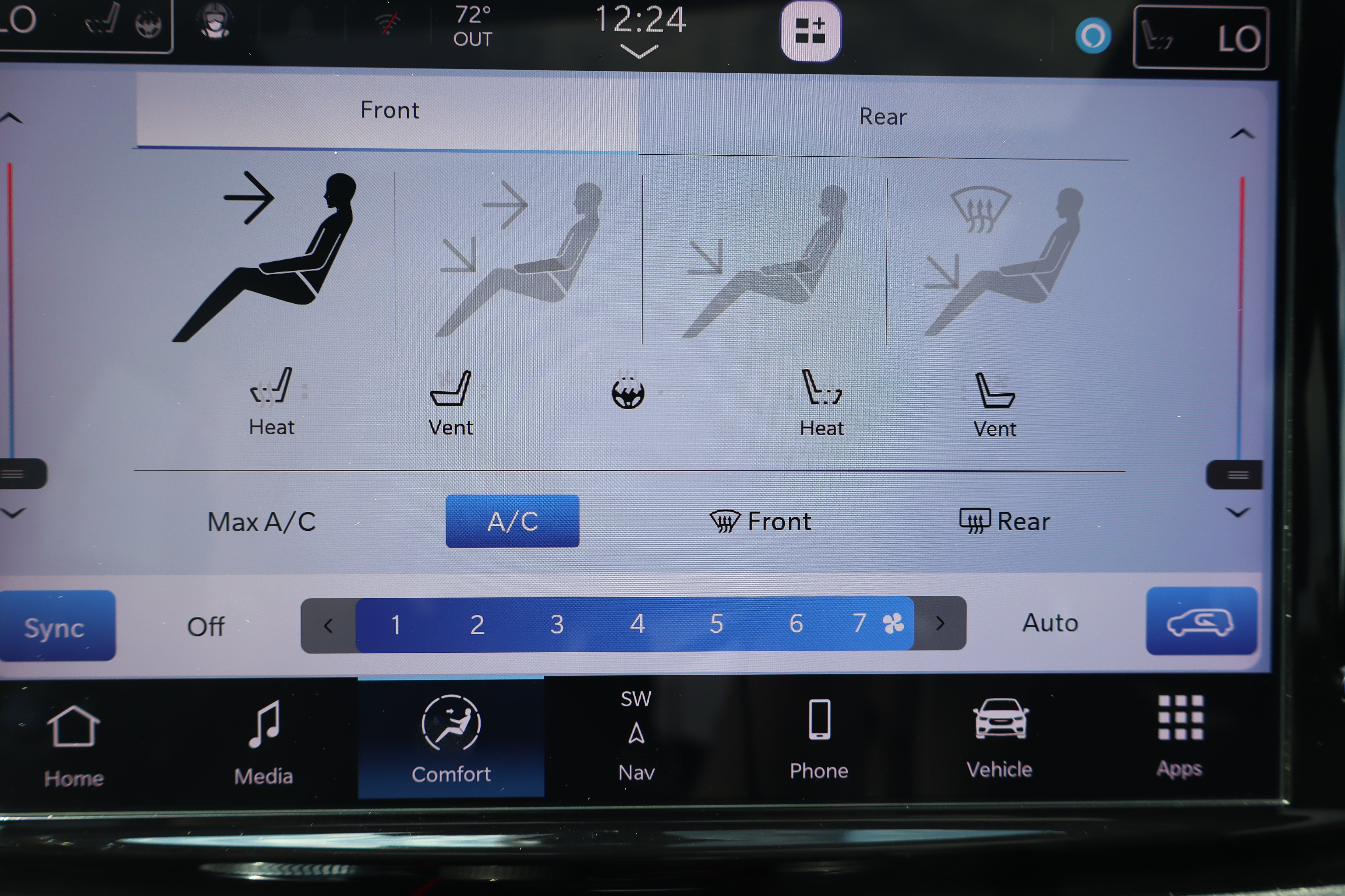Used 2024 Chrysler Pacifica Premium FWD image 23