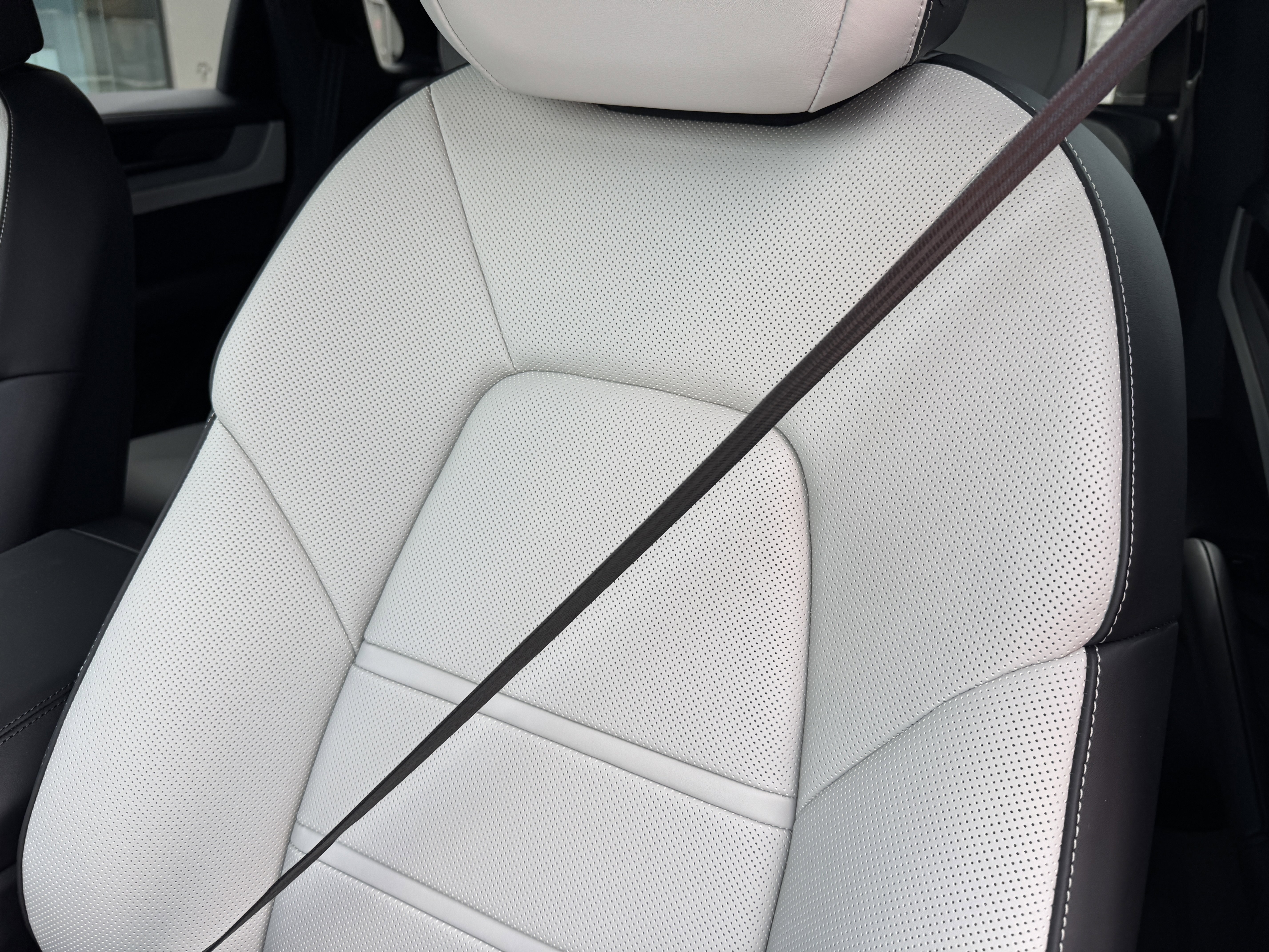 New 2026 Porsche Cayenne E-Hybrid image 5