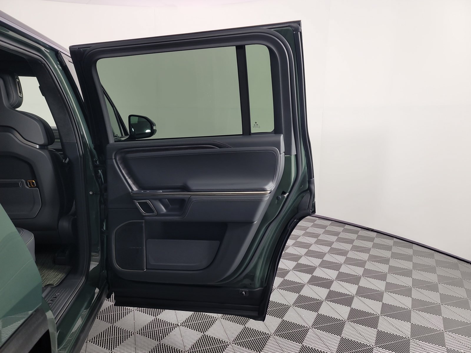 Used 2022 Rivian R1S Launch Edition Quad AWD/4WD image 19