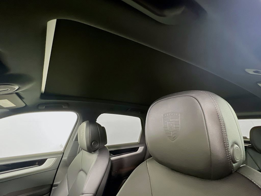 New 2026 Porsche Cayenne image 14