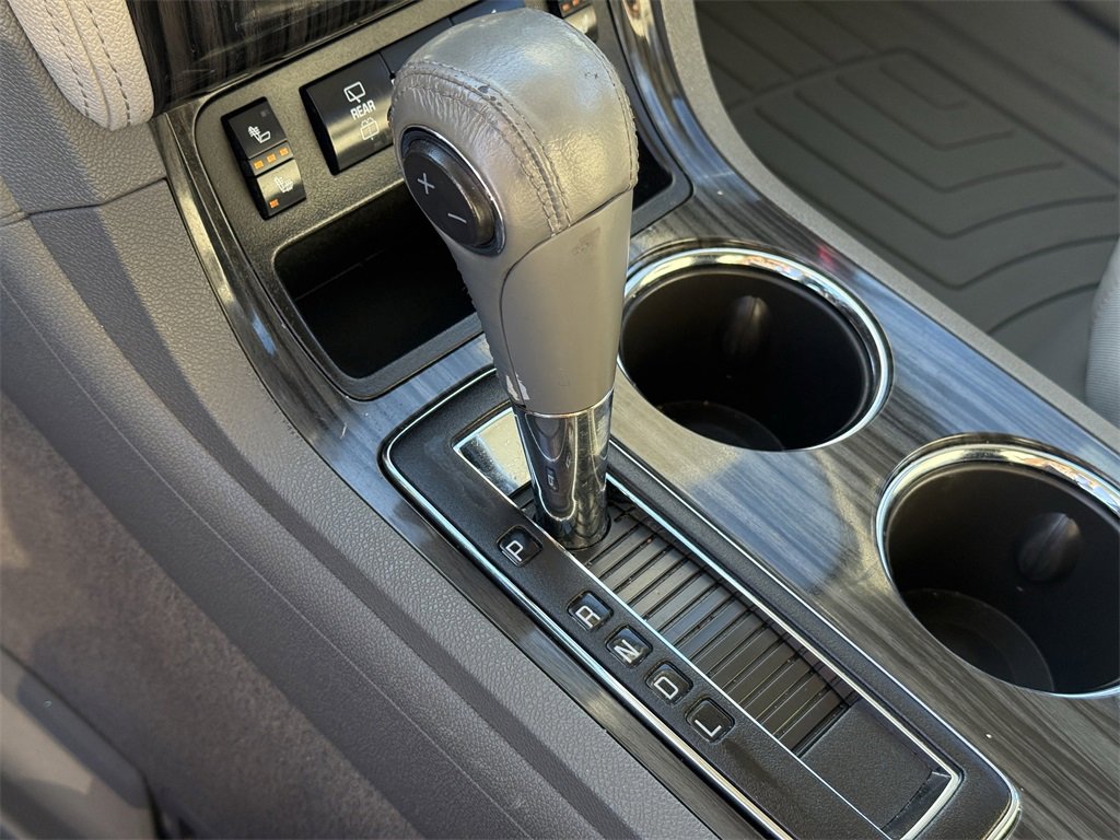 Used 2014 Chevrolet Traverse LT image 26