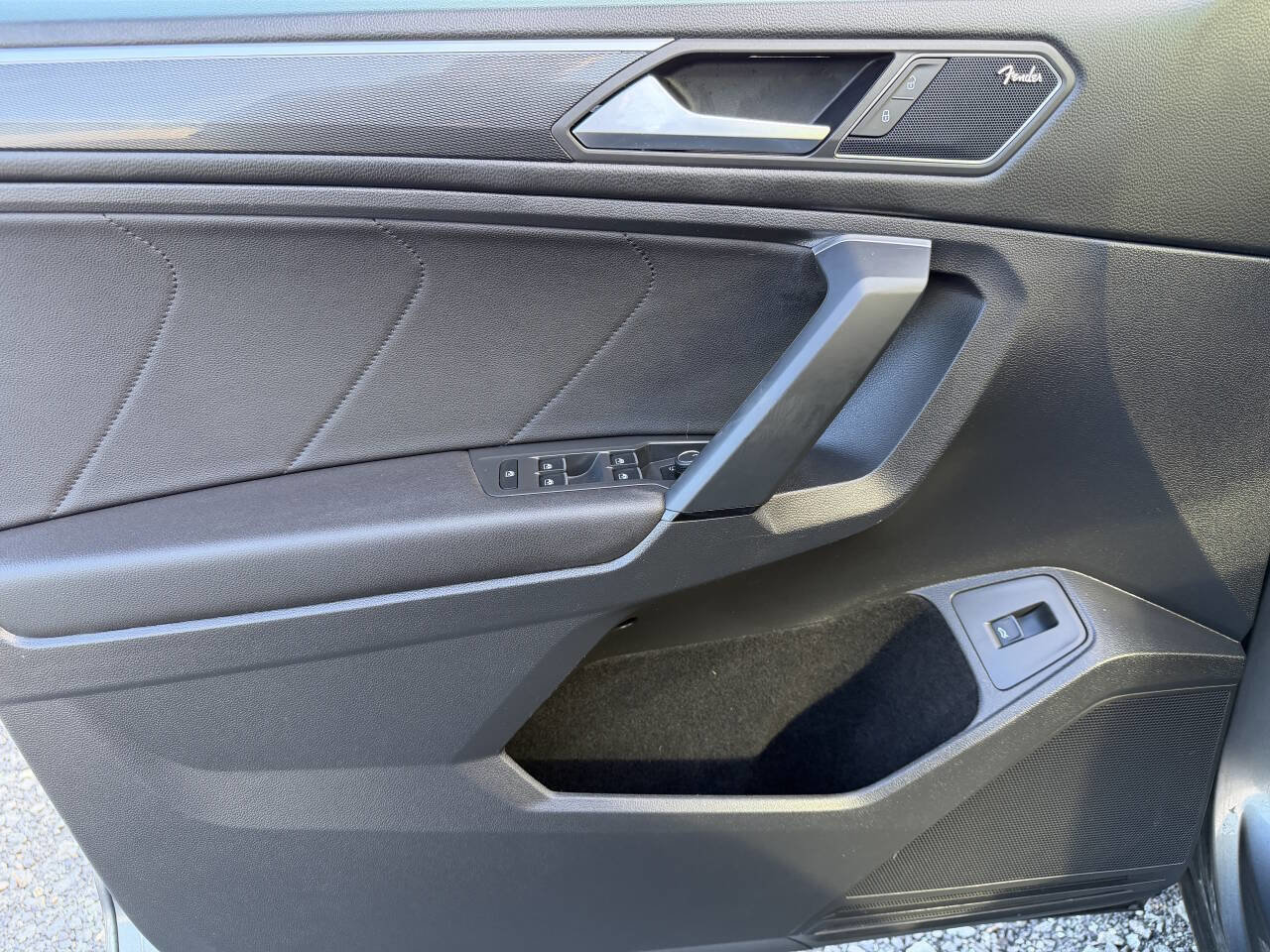 Used 2019 Volkswagen Tiguan SEL Premium w/ 3rd Row Seat Package image 18