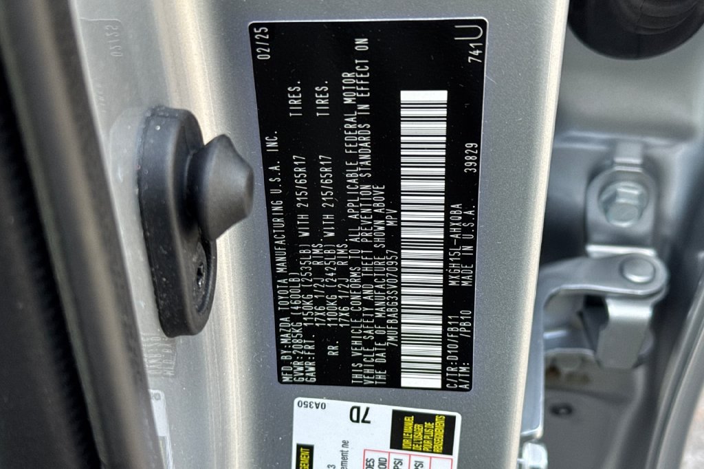 Certified 2025 Toyota Corolla Cross AWD Hybrid image 28