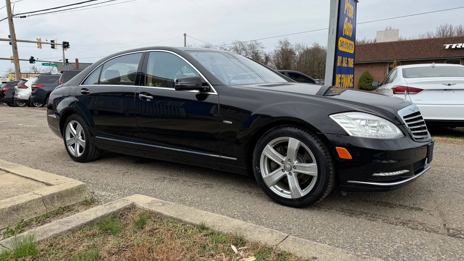 Used 2012 Mercedes-Benz S 550 image 4