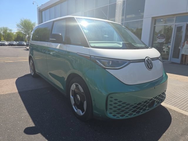 Used 2025 Volkswagen ID. Buzz Pro S Plus RWD image 2