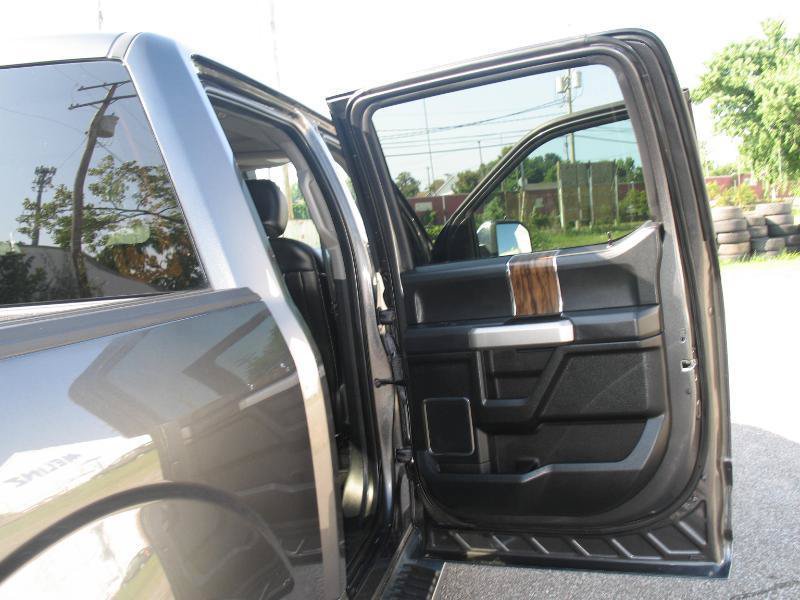 Used 2019 Ford F150 Lariat w/ Equipment Group 502A Luxury AWD/4WD image 16
