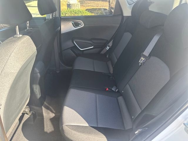 Used 2023 Kia Soul LX w/ LX Technology Package image 18