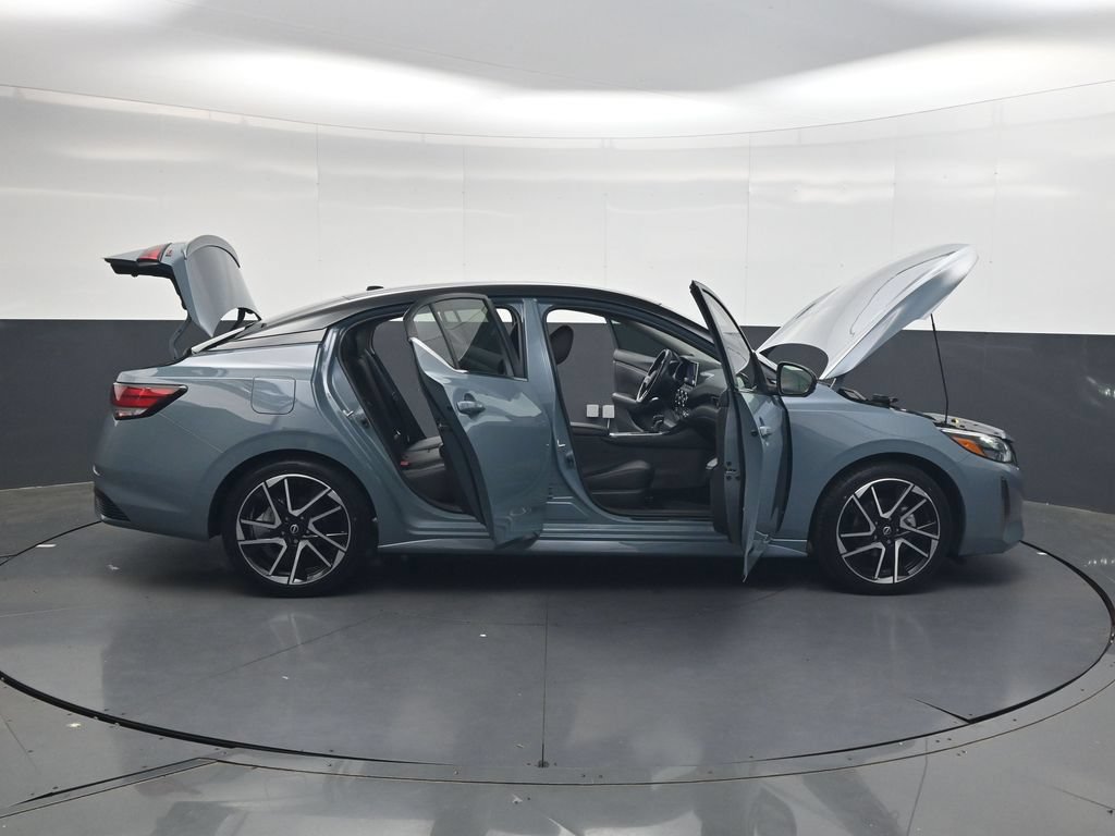 Used 2025 Nissan Sentra SR w/ SR Premium Package FWD image 52