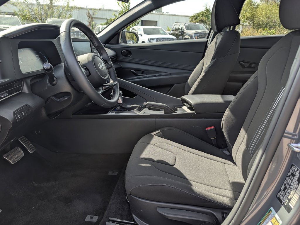 Used 2026 Hyundai Elantra Sport FWD image 26