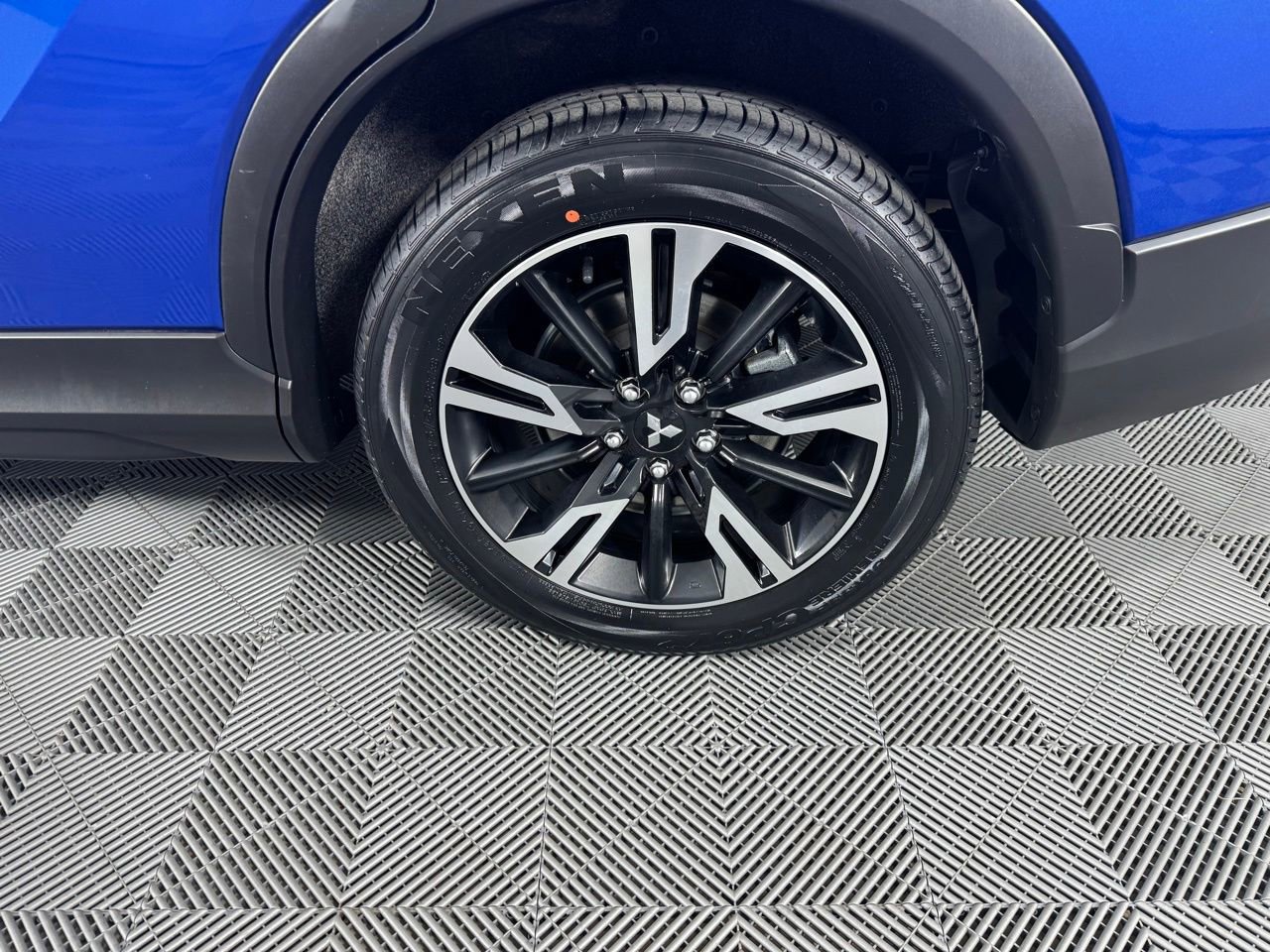 Used 2023 Mitsubishi Eclipse Cross SE image 34