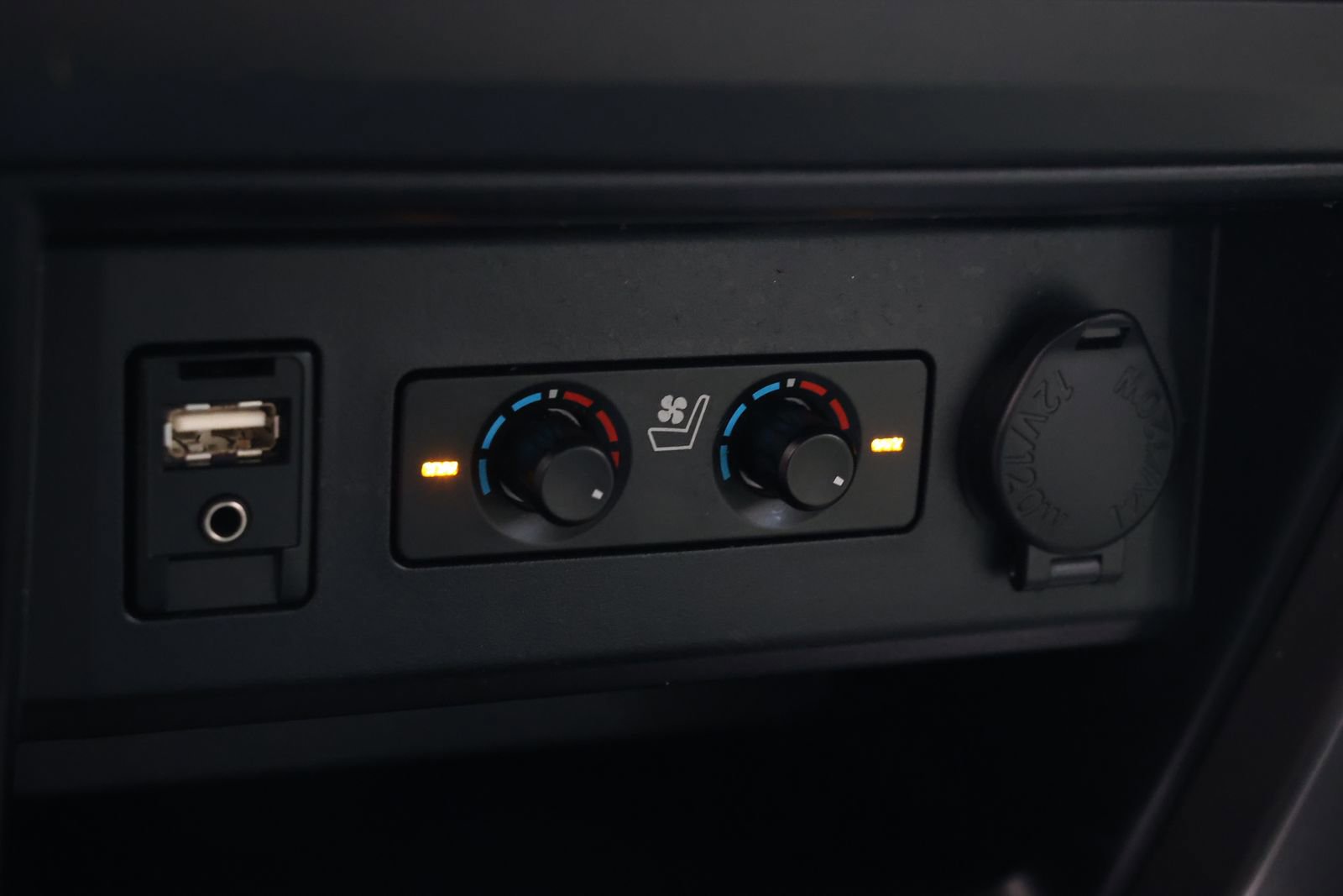 Used 2019 Toyota 4Runner Limited AWD/4WD image 4