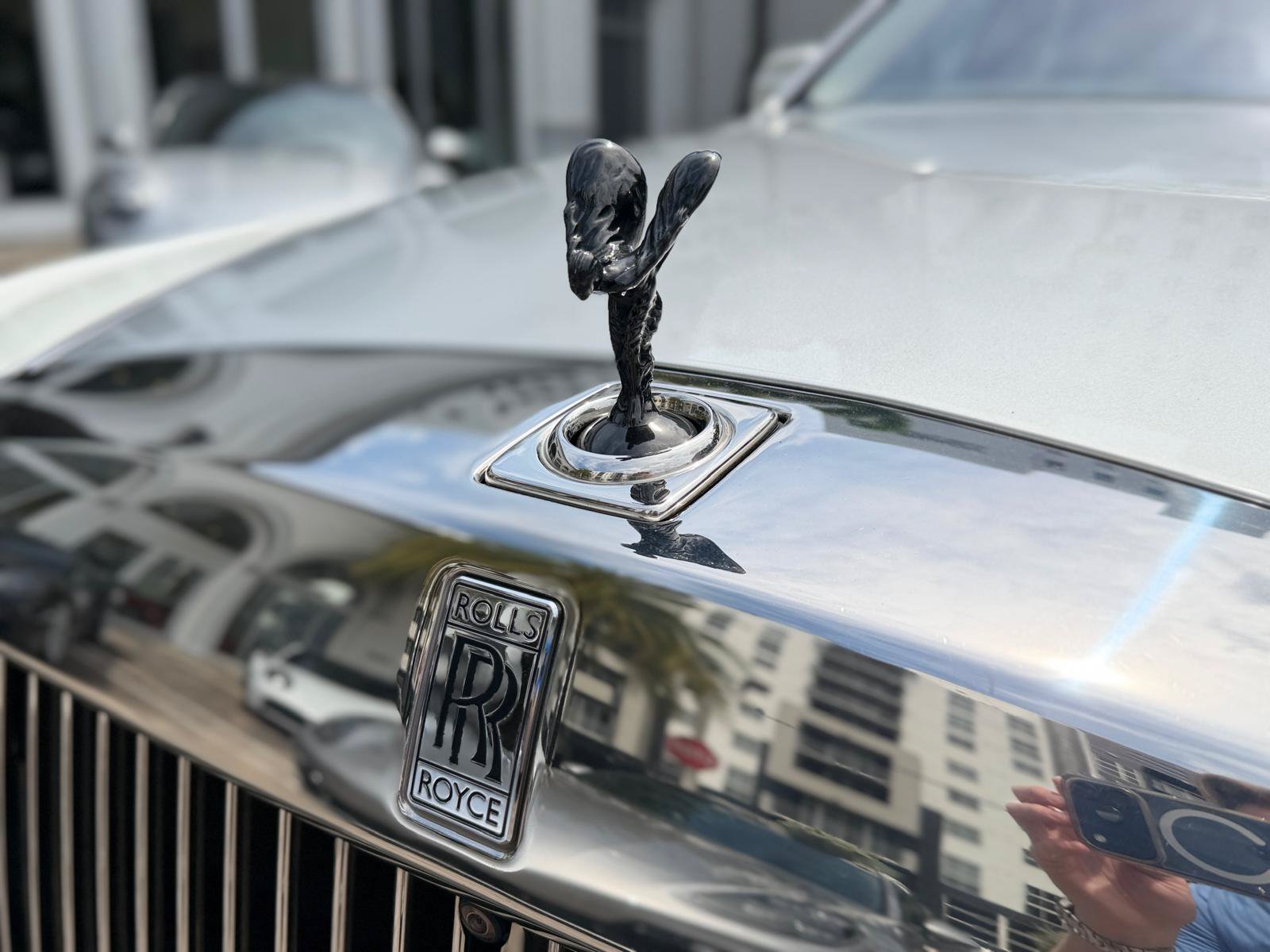 Used 2019 Rolls-Royce Phantom Sedan RWD image 5