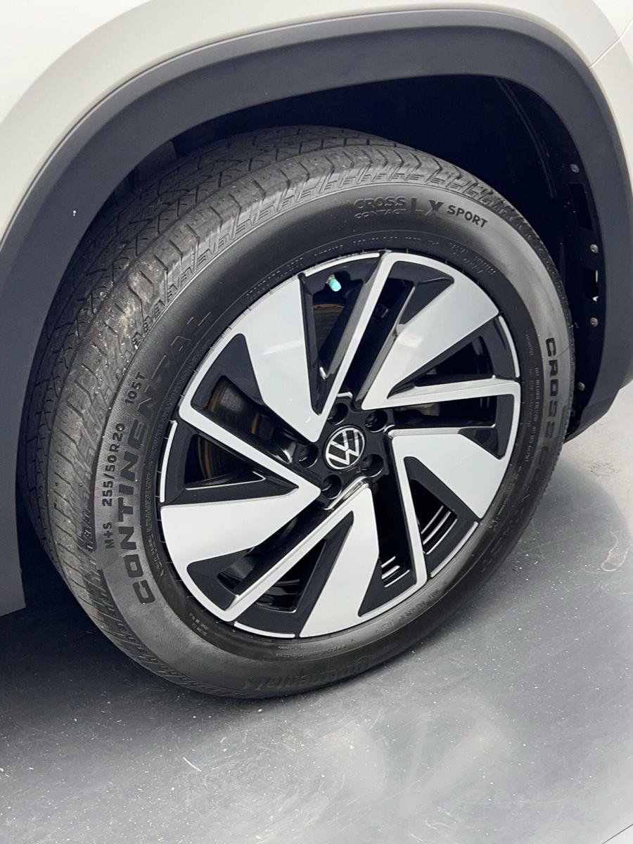Used 2024 Volkswagen Atlas SE FWD image 40