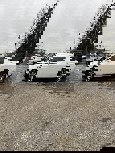 Used 2015 Dodge Challenger SXT Plus image 4