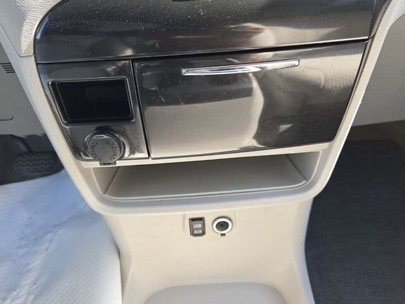Used 2014 Toyota Sienna LE FWD image 20