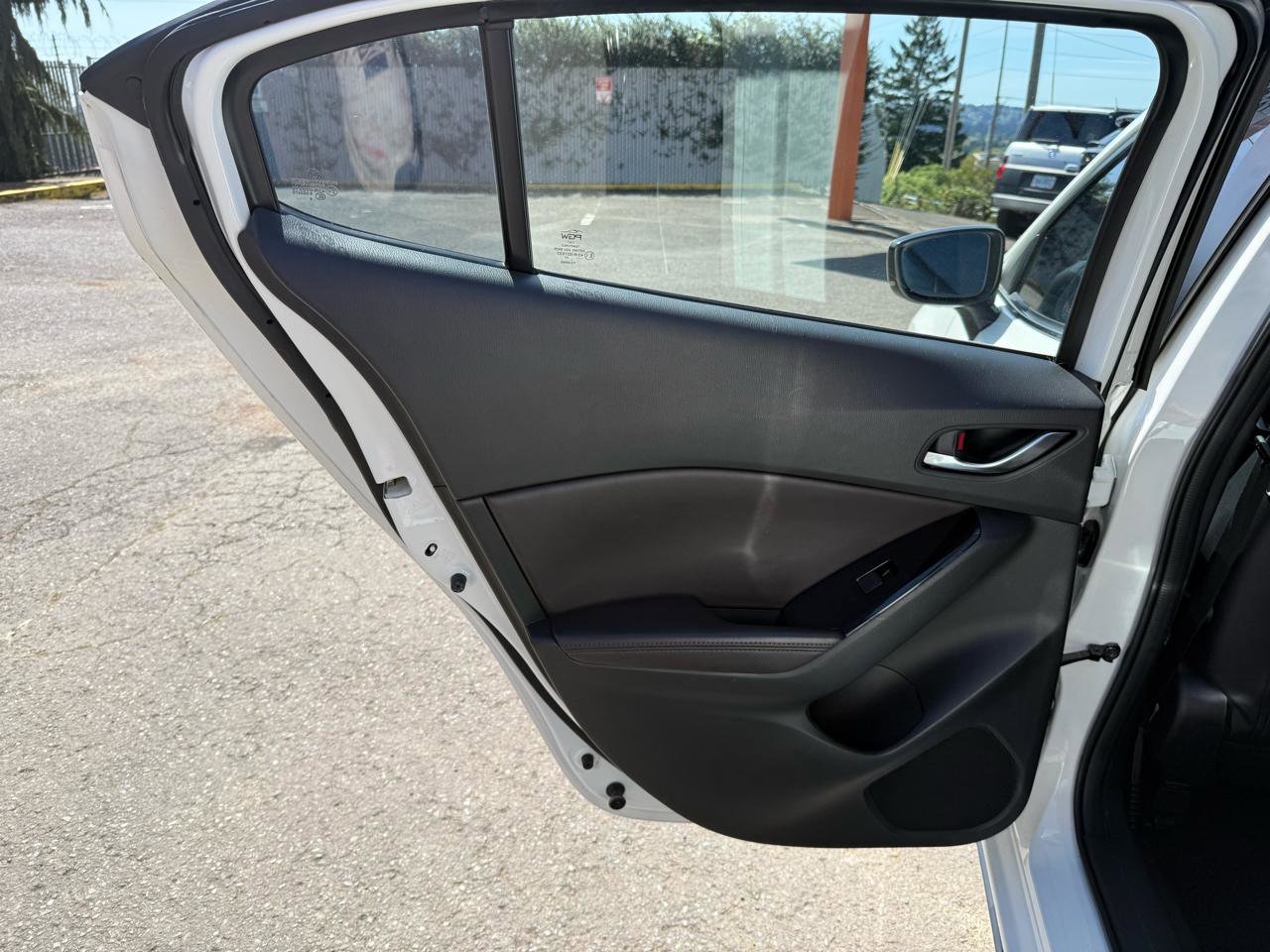 Used 2017 MAZDA MAZDA3 Grand Touring FWD image 18
